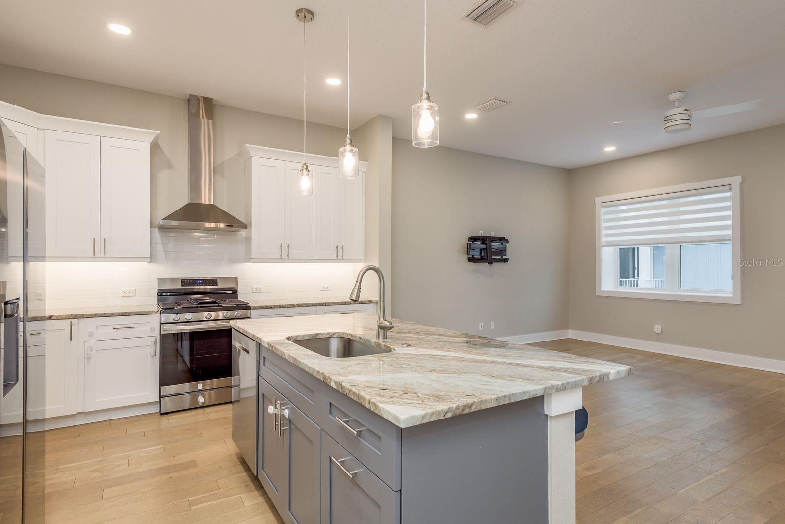 OAK BEND TWNHMS - Residential