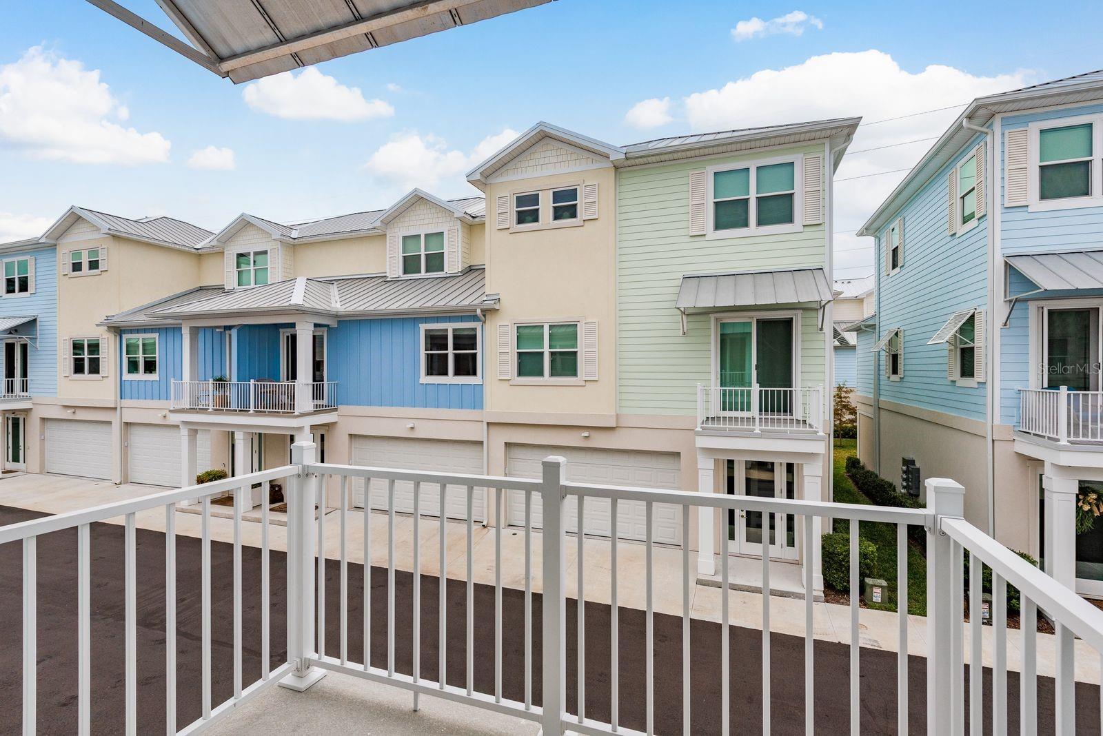 OAK BEND TWNHMS - Residential