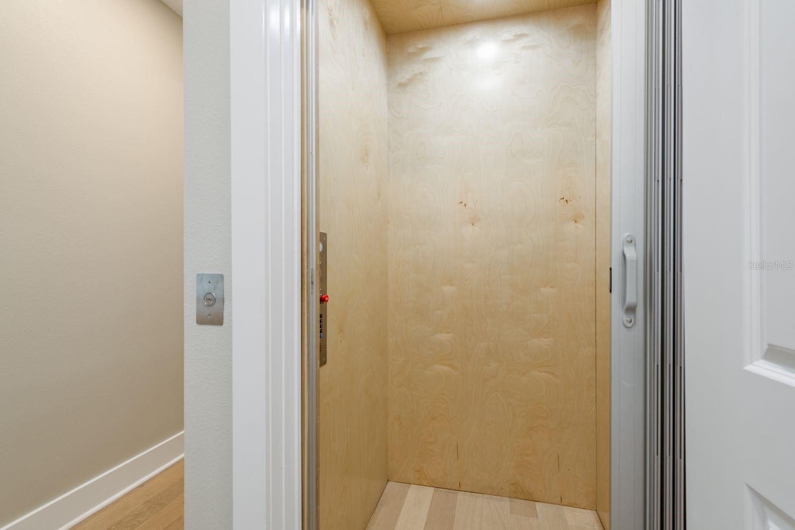 OAK BEND TWNHMS - Residential