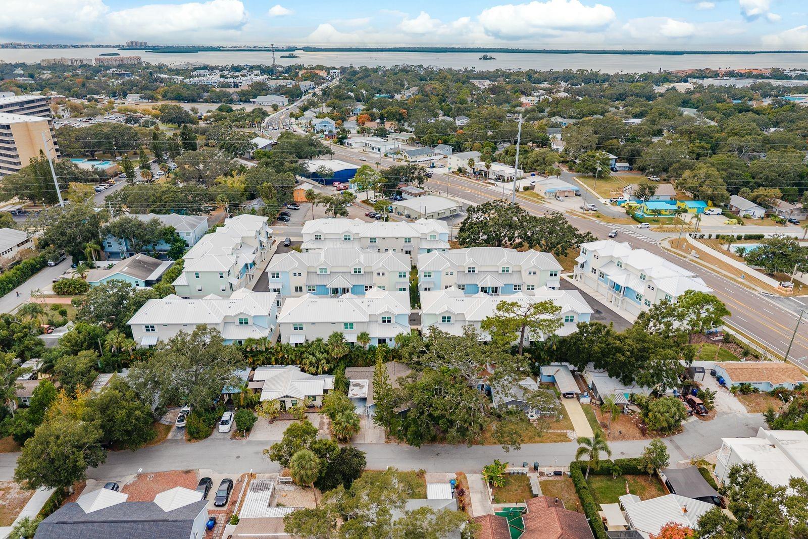 OAK BEND TWNHMS - Residential