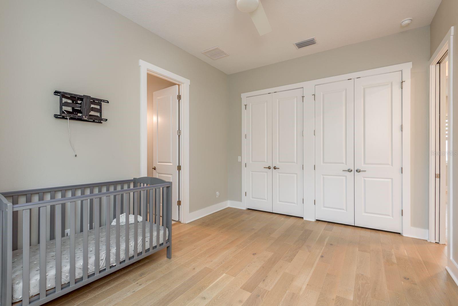 OAK BEND TWNHMS - Residential