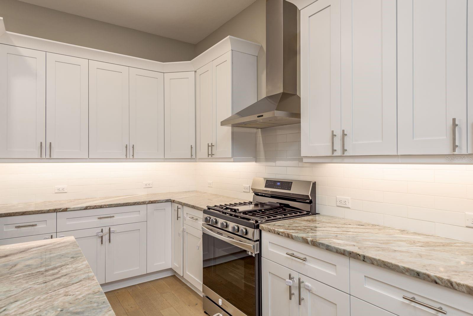 OAK BEND TWNHMS - Residential