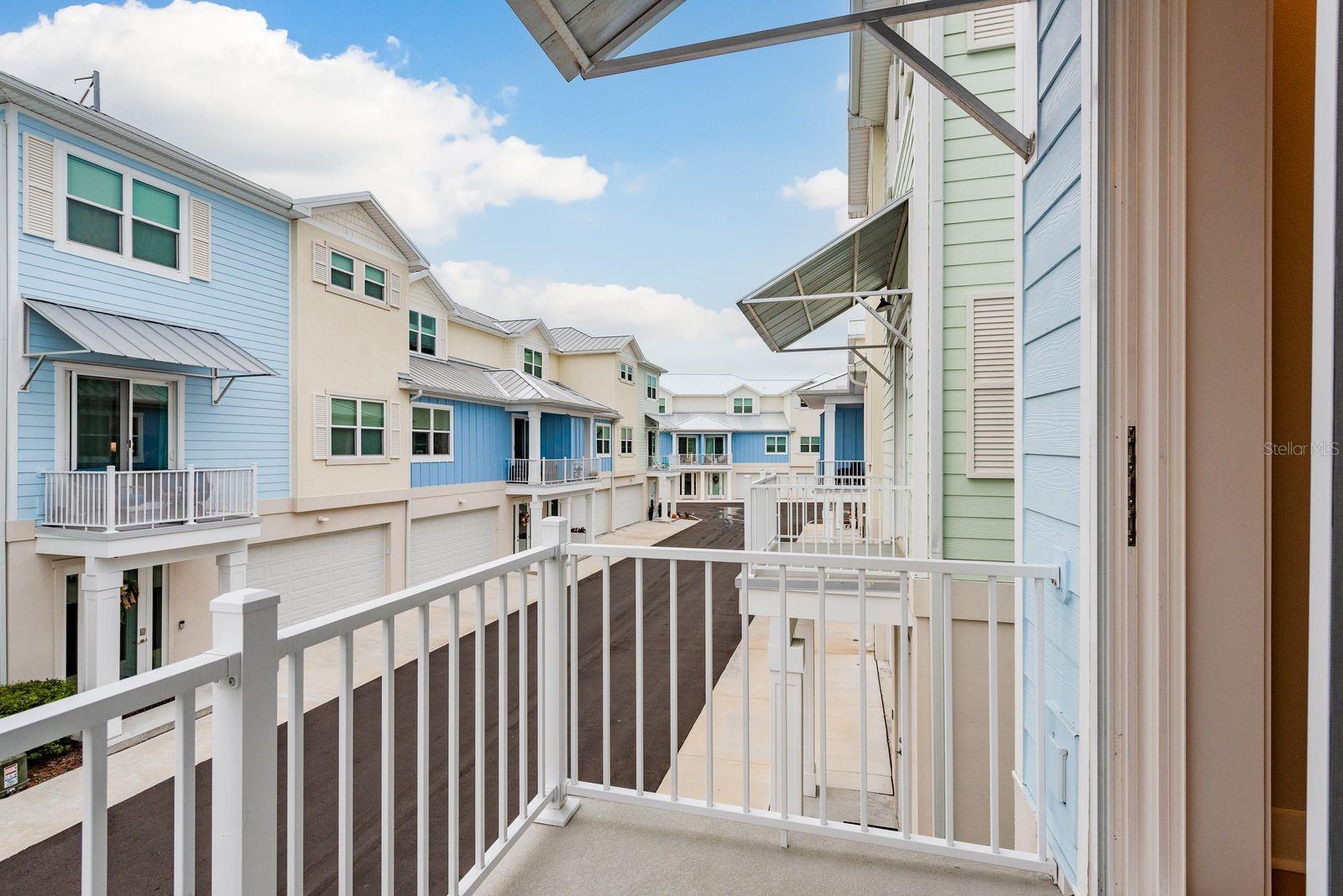 OAK BEND TWNHMS - Residential