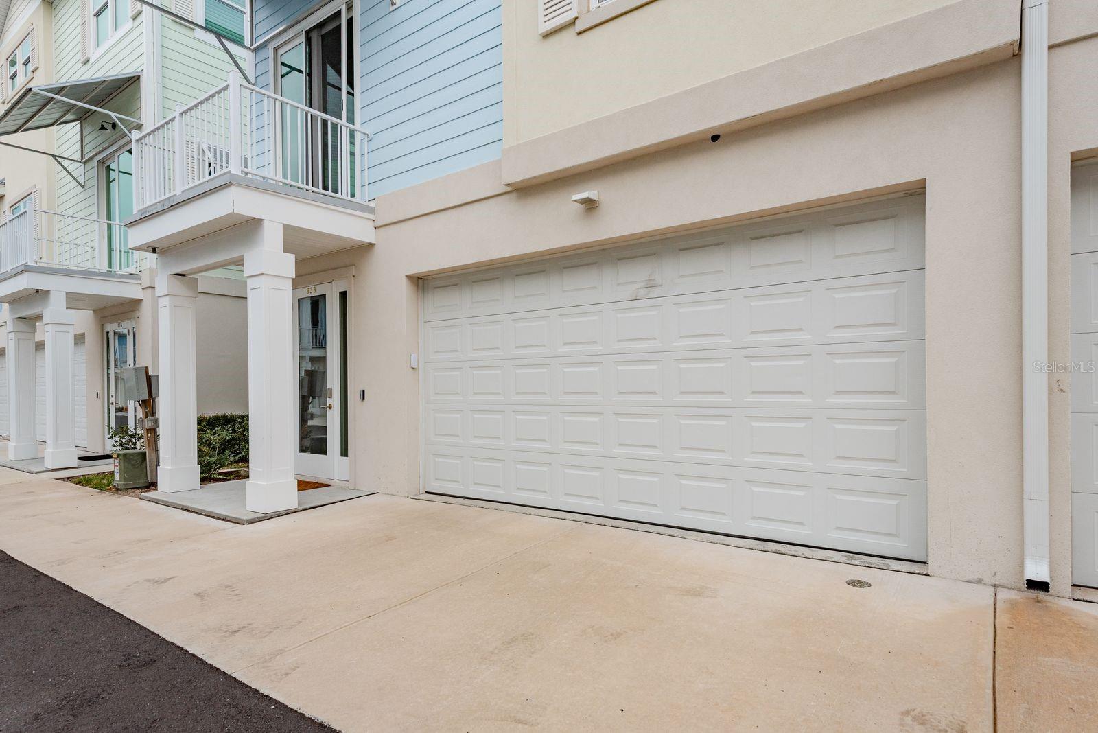 OAK BEND TWNHMS - Residential