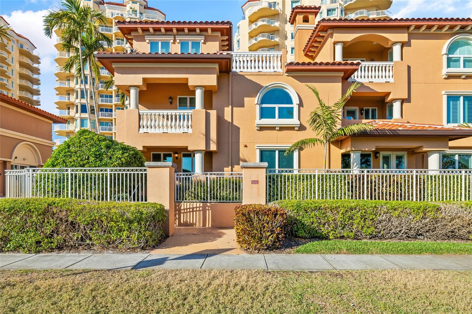 VINOY PLACE CONDO - Residential