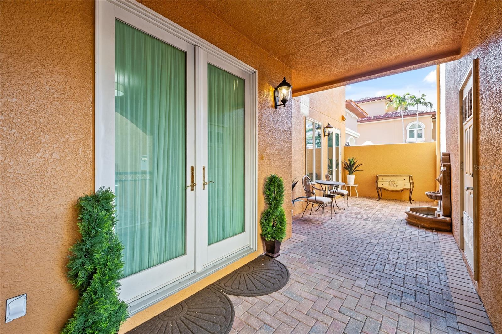 VINOY PLACE CONDO - Residential