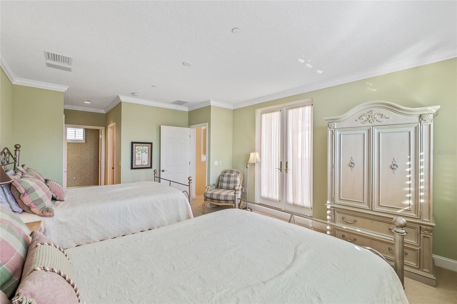 VINOY PLACE CONDO - Residential