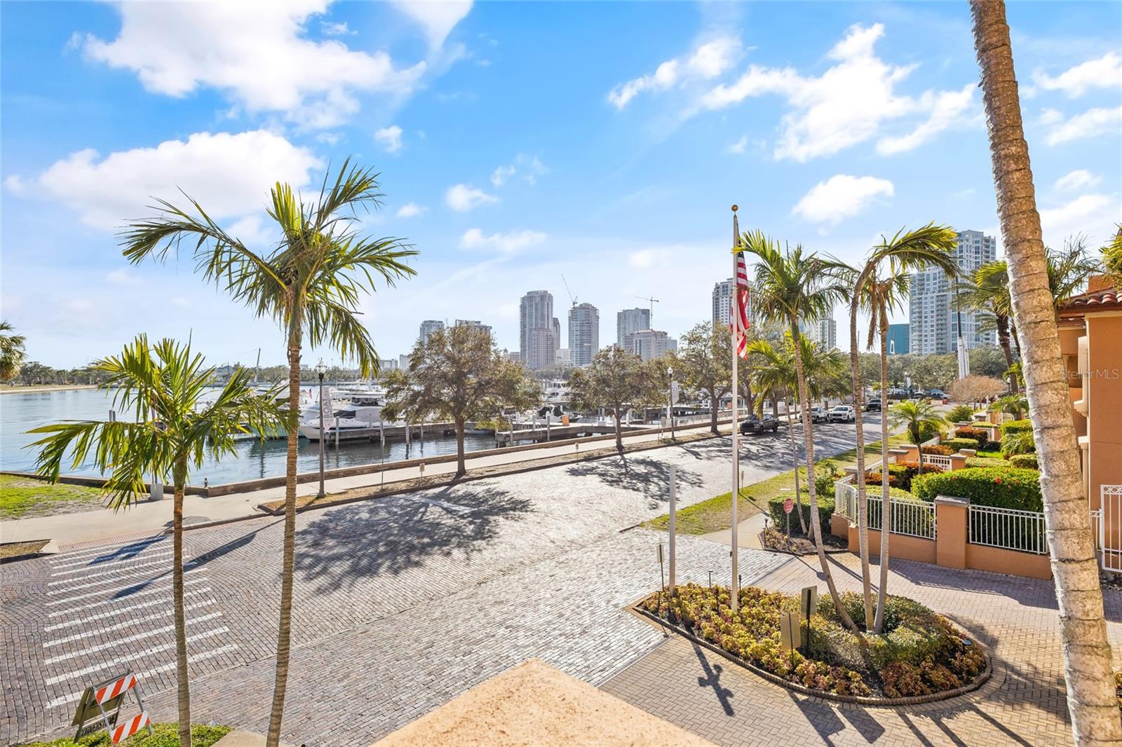 VINOY PLACE CONDO - Residential