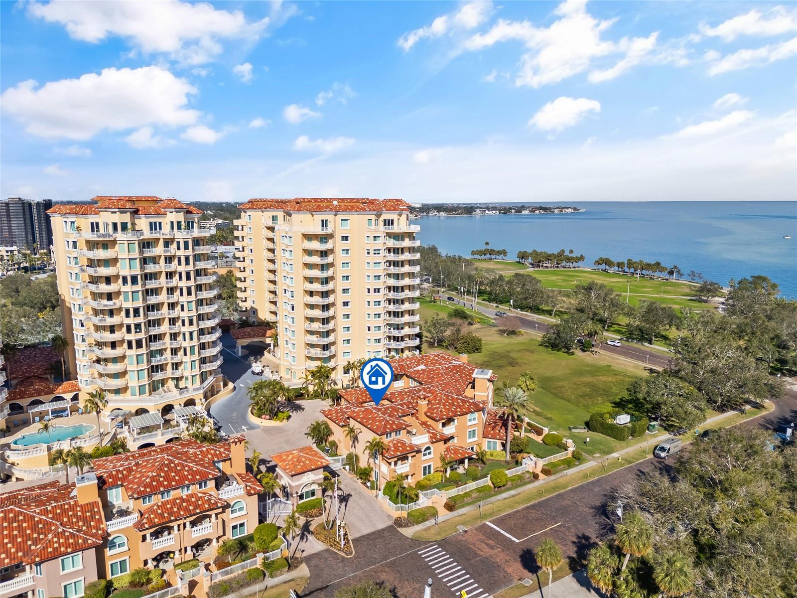 VINOY PLACE CONDO - Residential