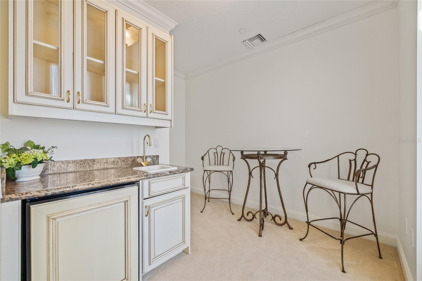 VINOY PLACE CONDO - Residential