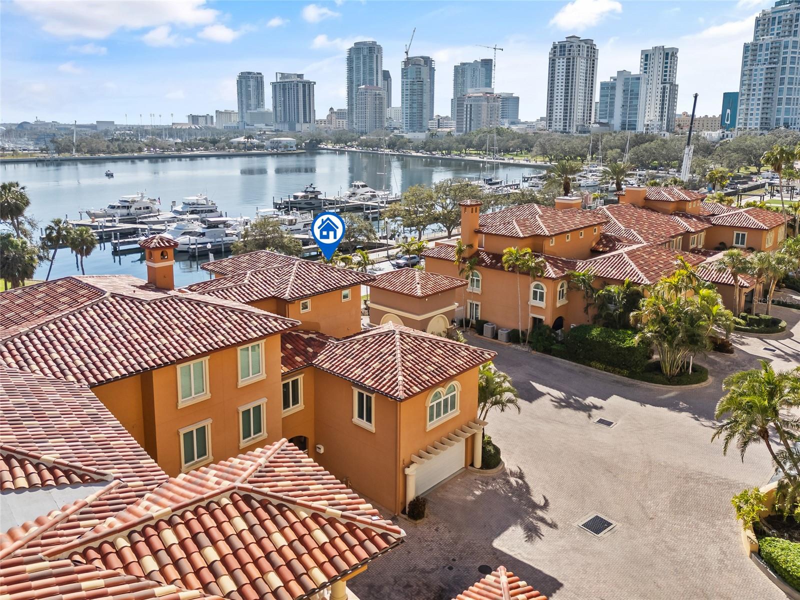 VINOY PLACE CONDO - Residential