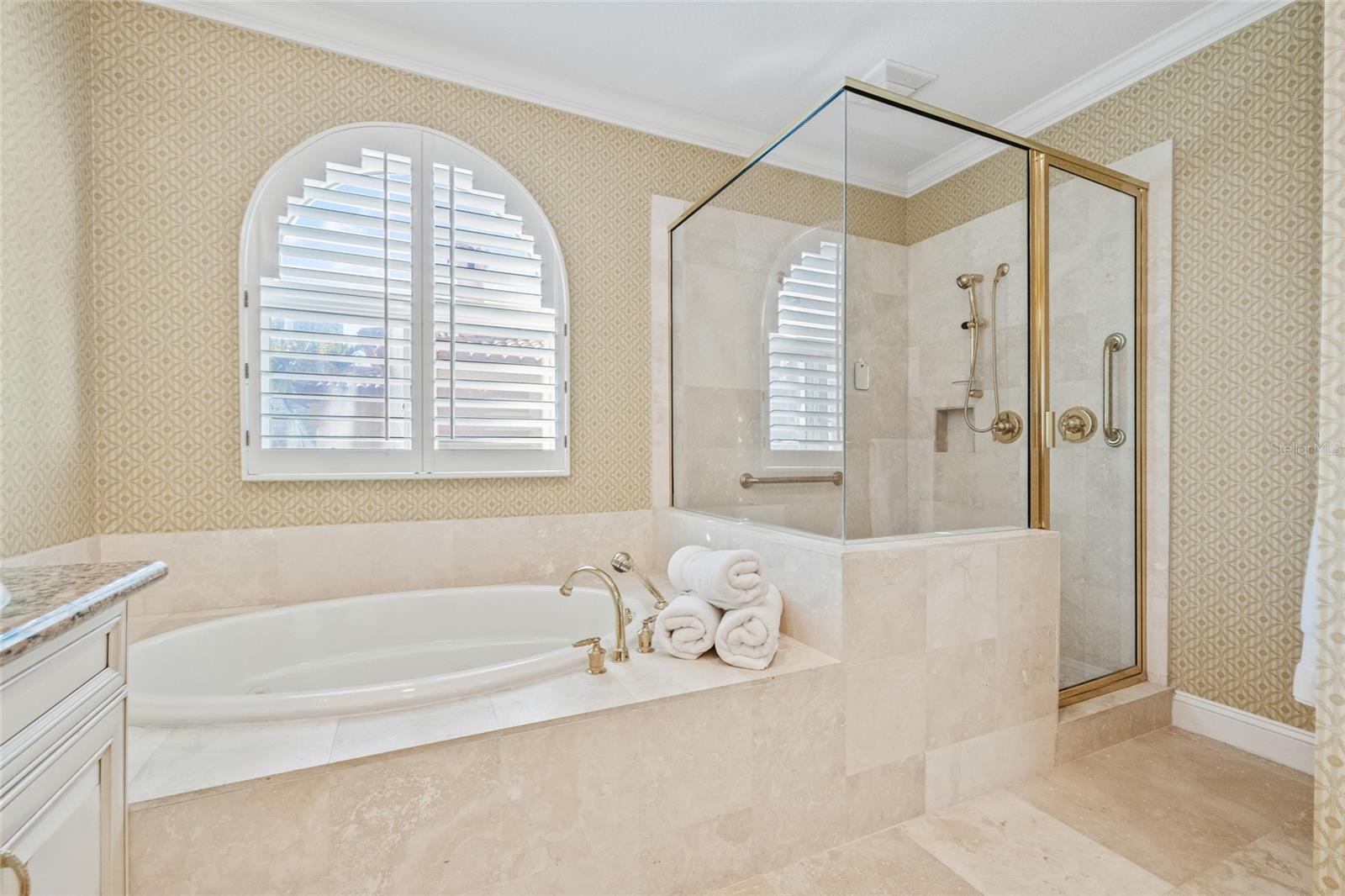 VINOY PLACE CONDO - Residential