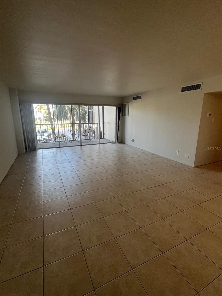 PARADISE ISLAND TOWERS CONDO - Residential Lease