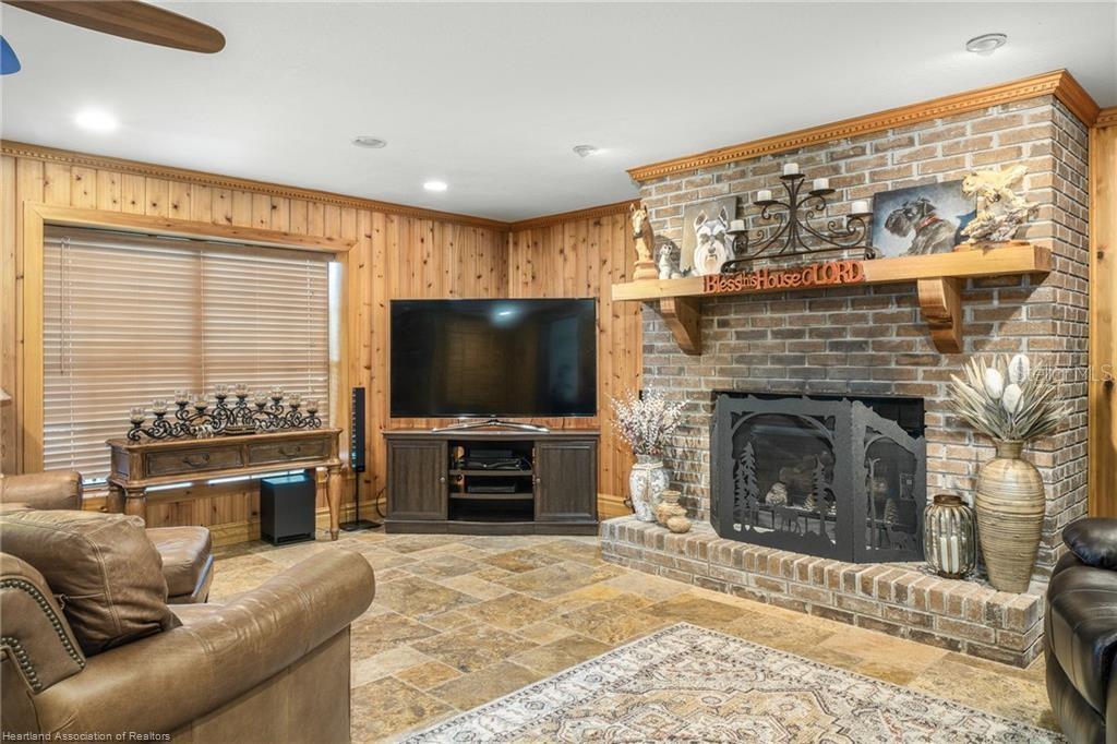 479 STATE ROAD 64 E
