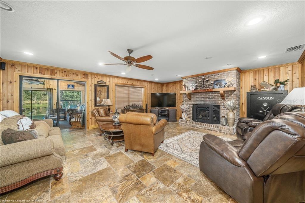 479 STATE ROAD 64 E