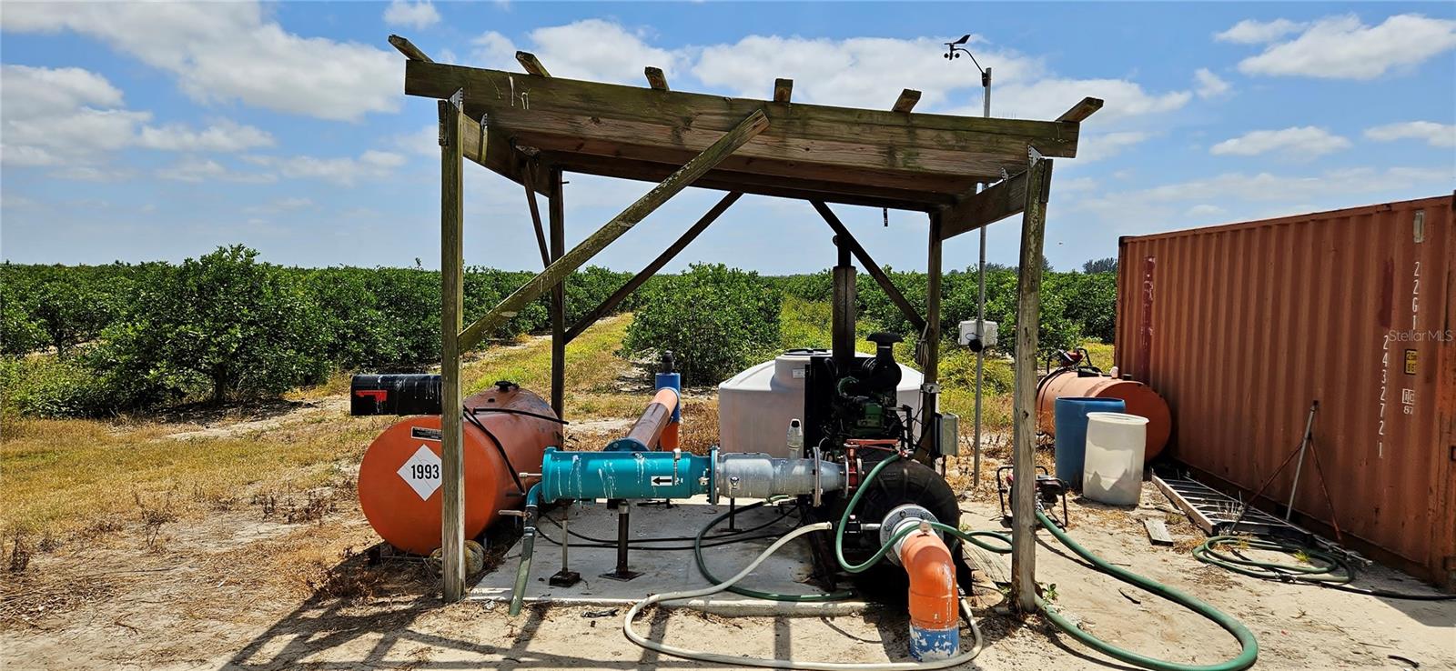 METES & BOUNDS - Land