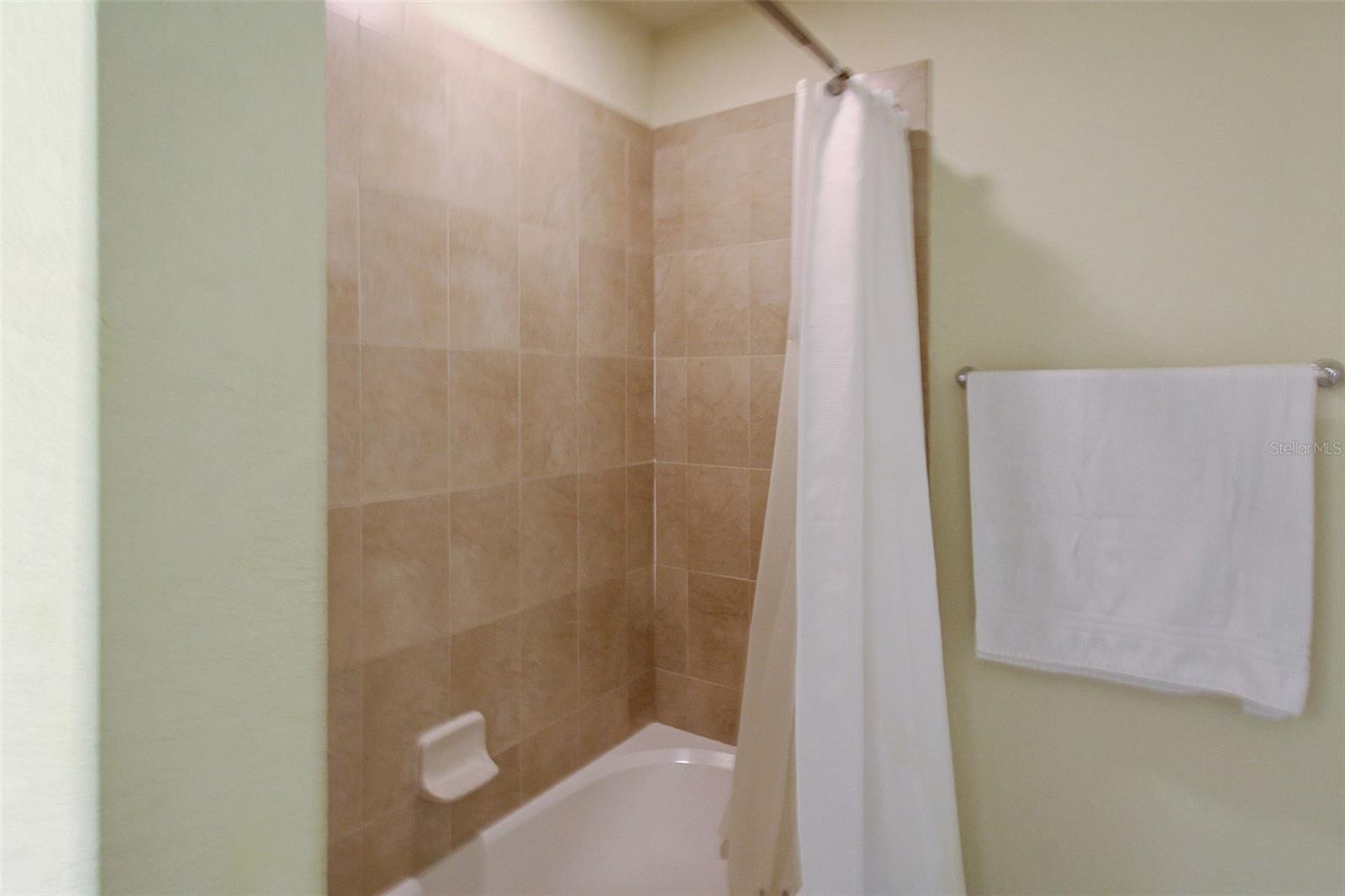 GRAND ESTUARY VI AT RIVER STRAND PH 2 - Residential Lease