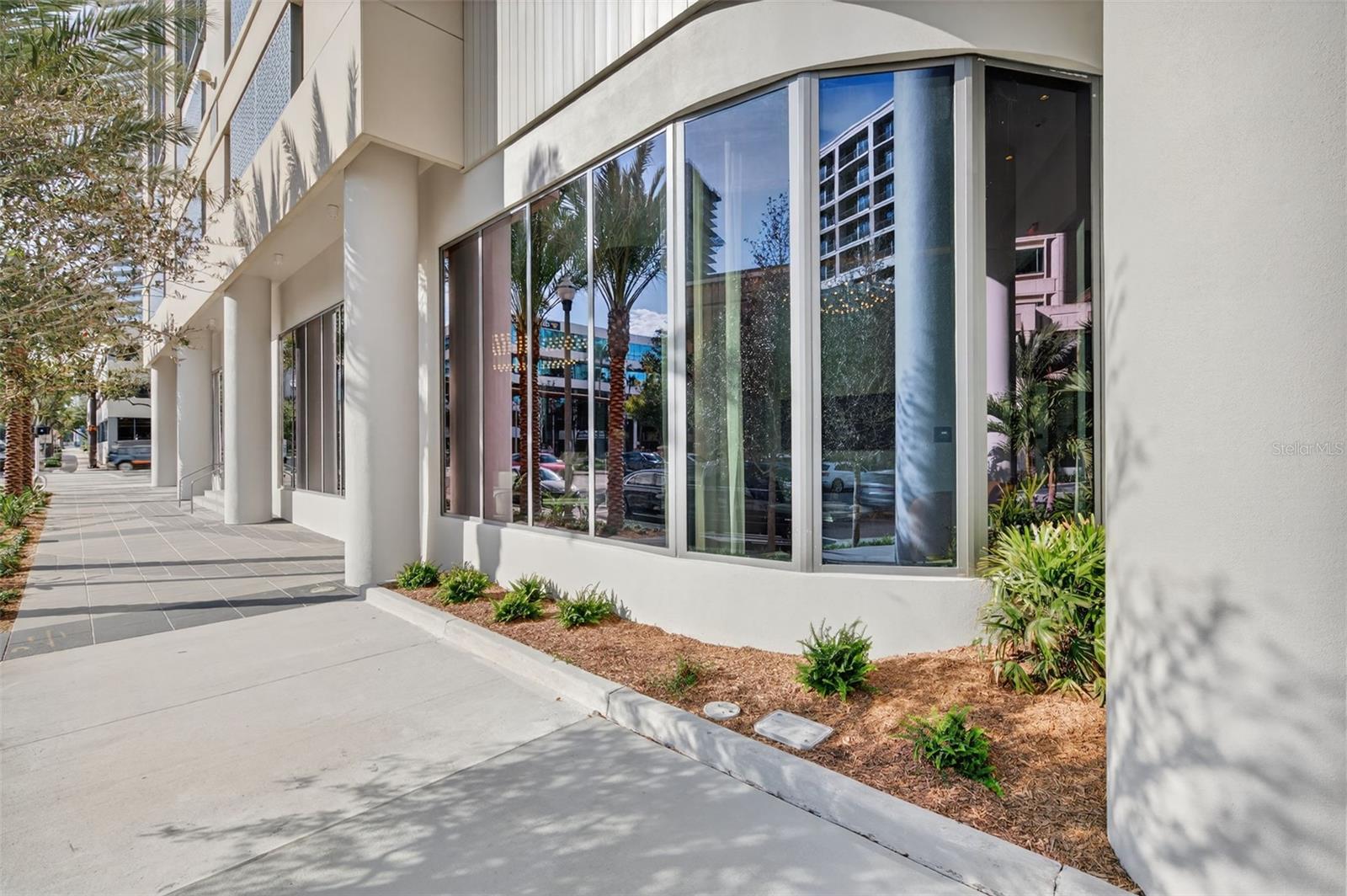 ART HOUSE - Residential Lease