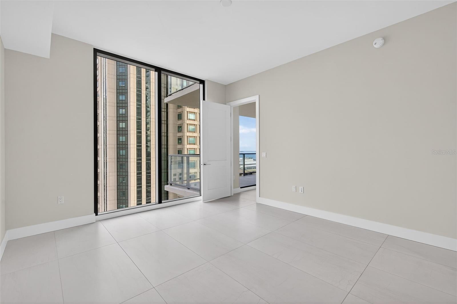 ART HOUSE - Residential Lease