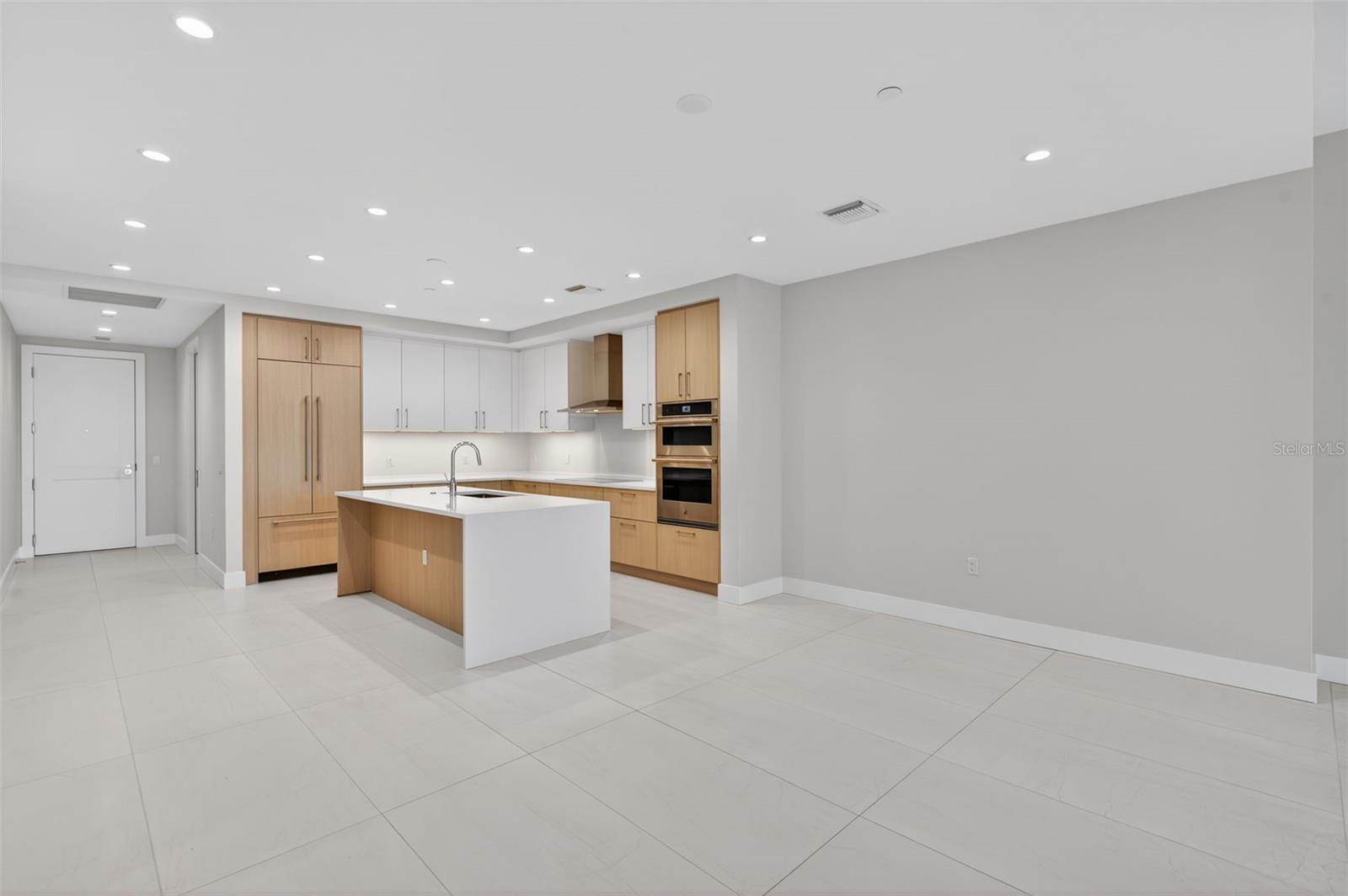 ART HOUSE - Residential Lease