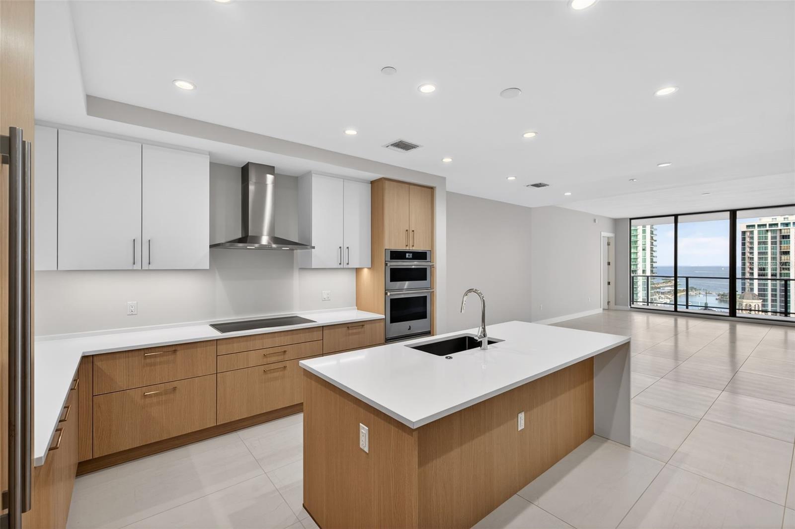 ART HOUSE - Residential Lease