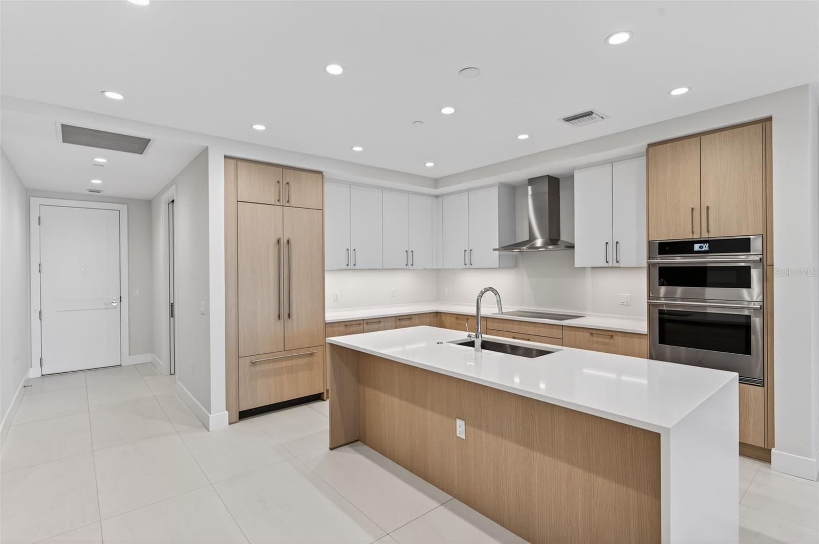 ART HOUSE - Residential Lease