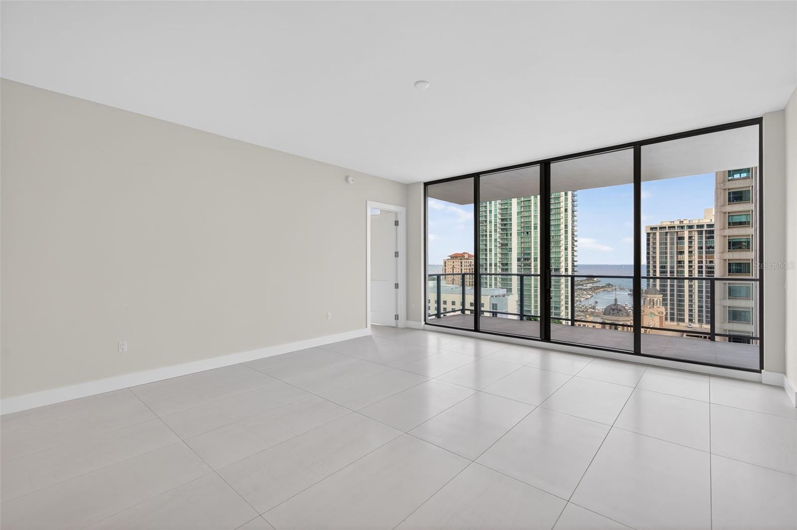 ART HOUSE - Residential Lease