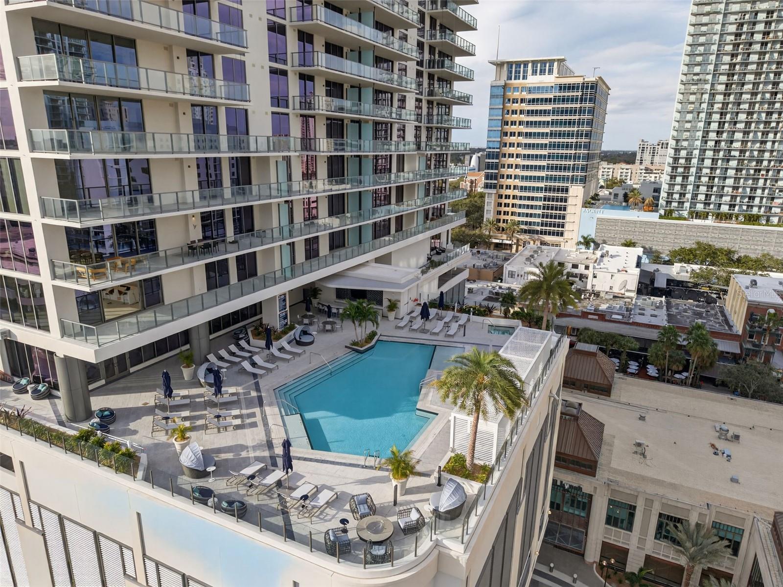 ART HOUSE - Residential Lease