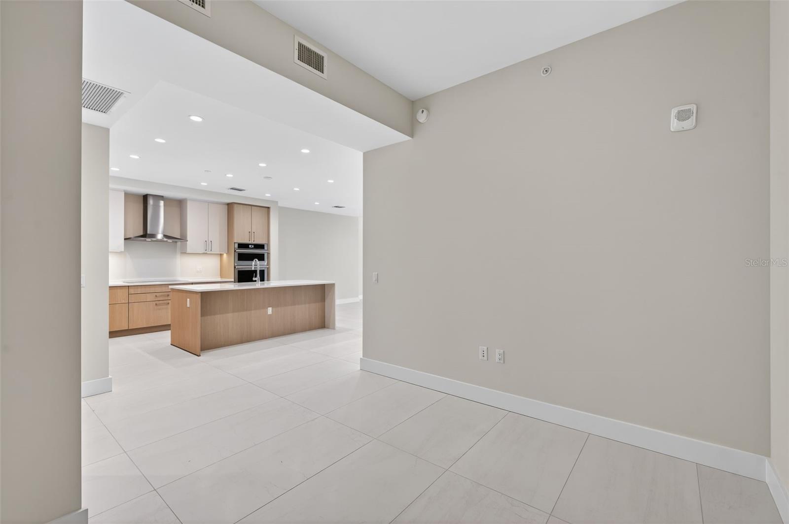 ART HOUSE - Residential Lease