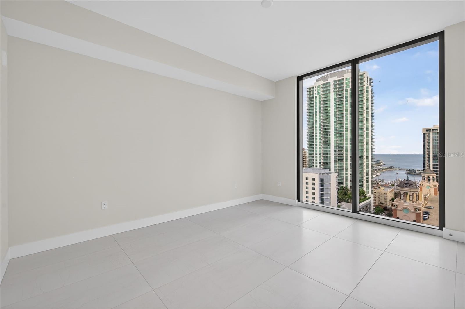 ART HOUSE - Residential Lease