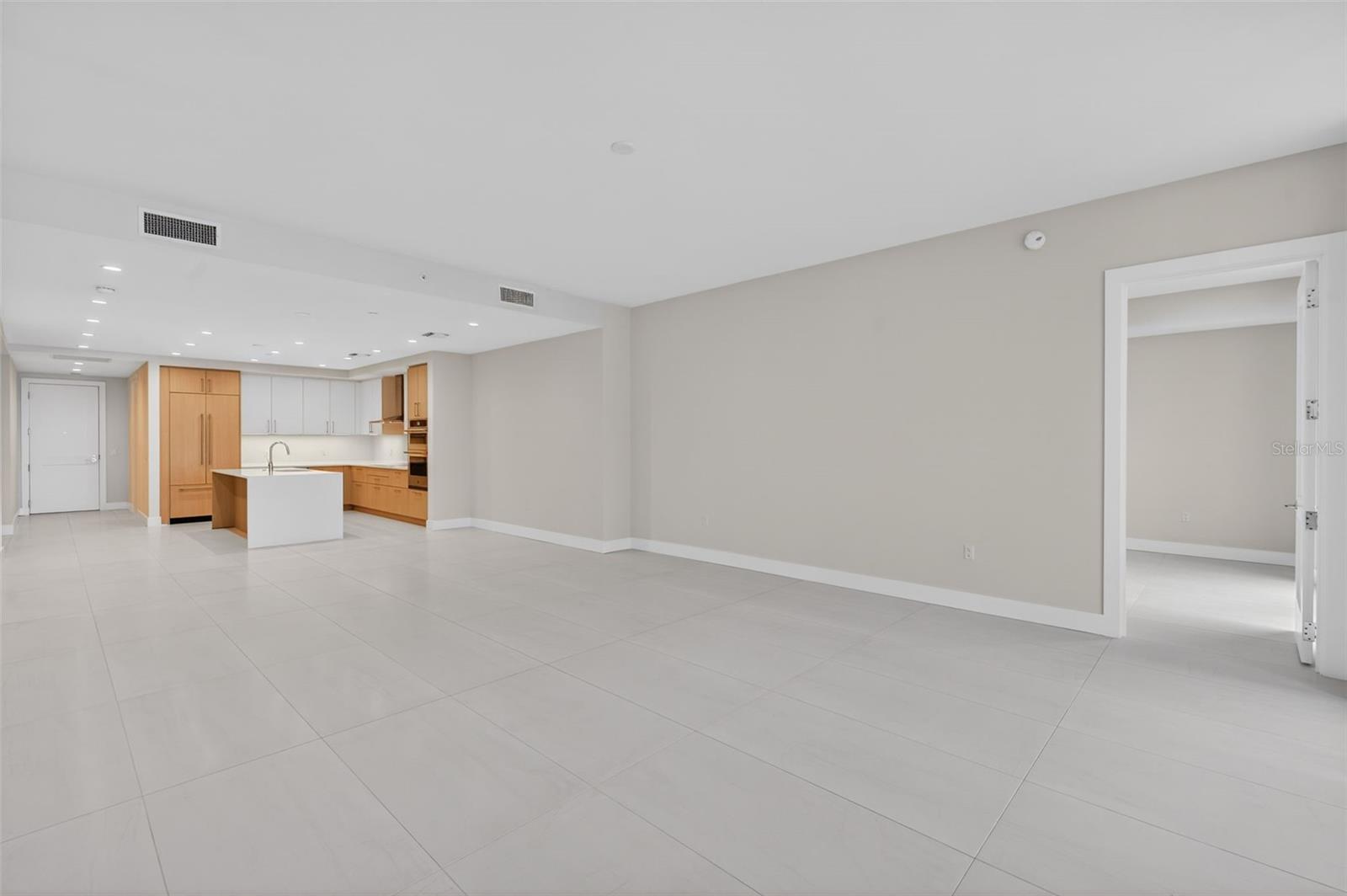 ART HOUSE - Residential Lease