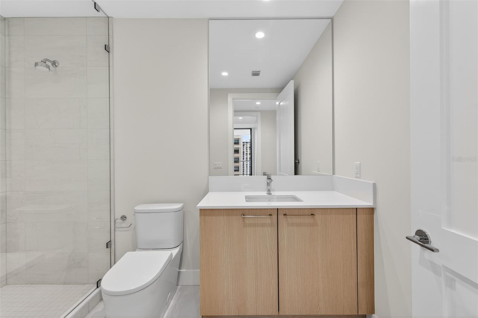 ART HOUSE - Residential Lease