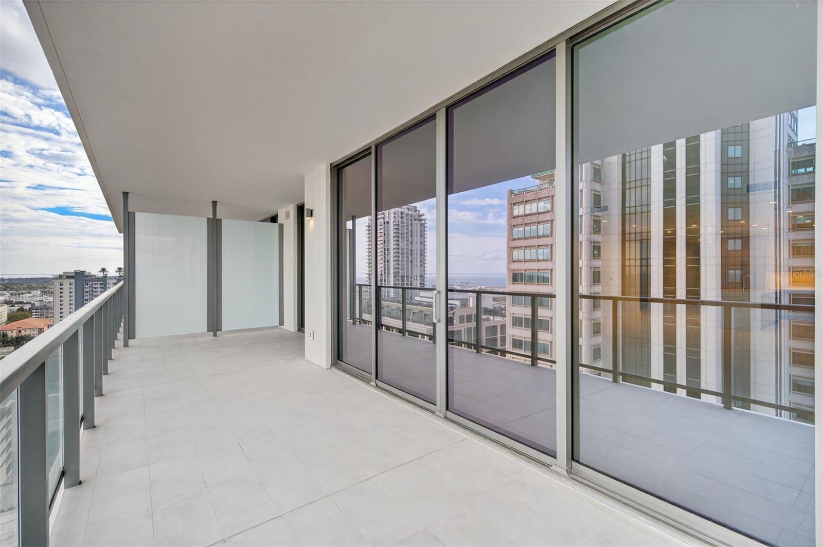 ART HOUSE - Residential Lease