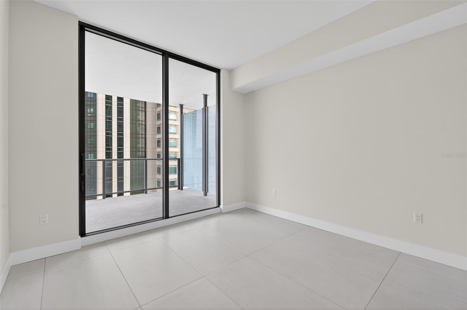 ART HOUSE - Residential Lease