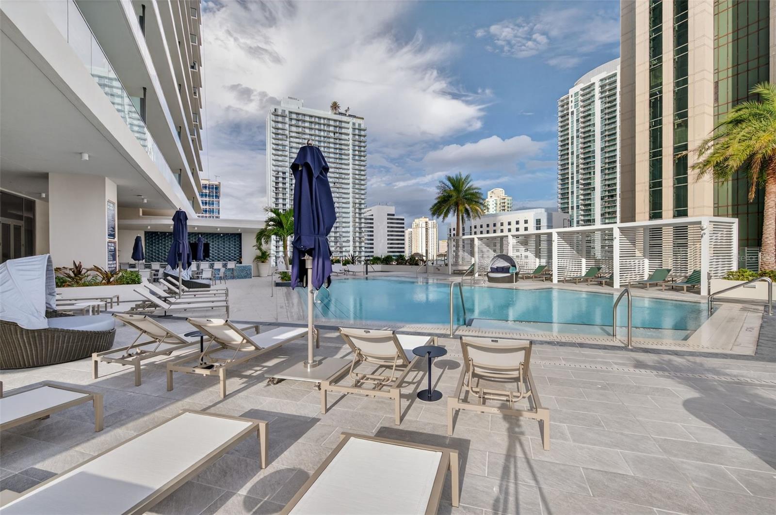 ART HOUSE - Residential Lease