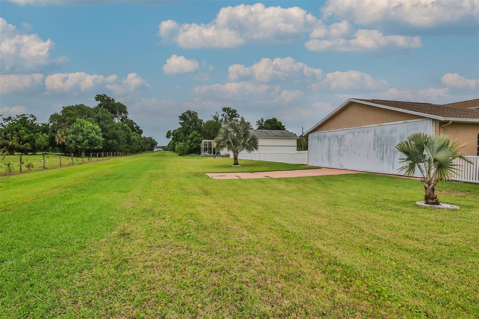 Florida Shores 01 - Residential