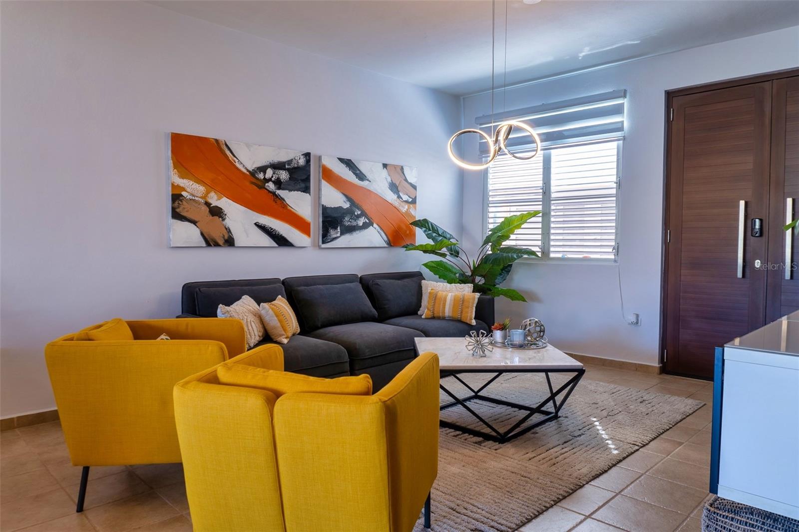 HARBOUR LAKES - Residential Lease