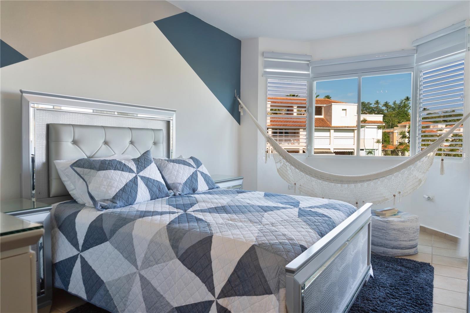 HARBOUR LAKES - Residential Lease