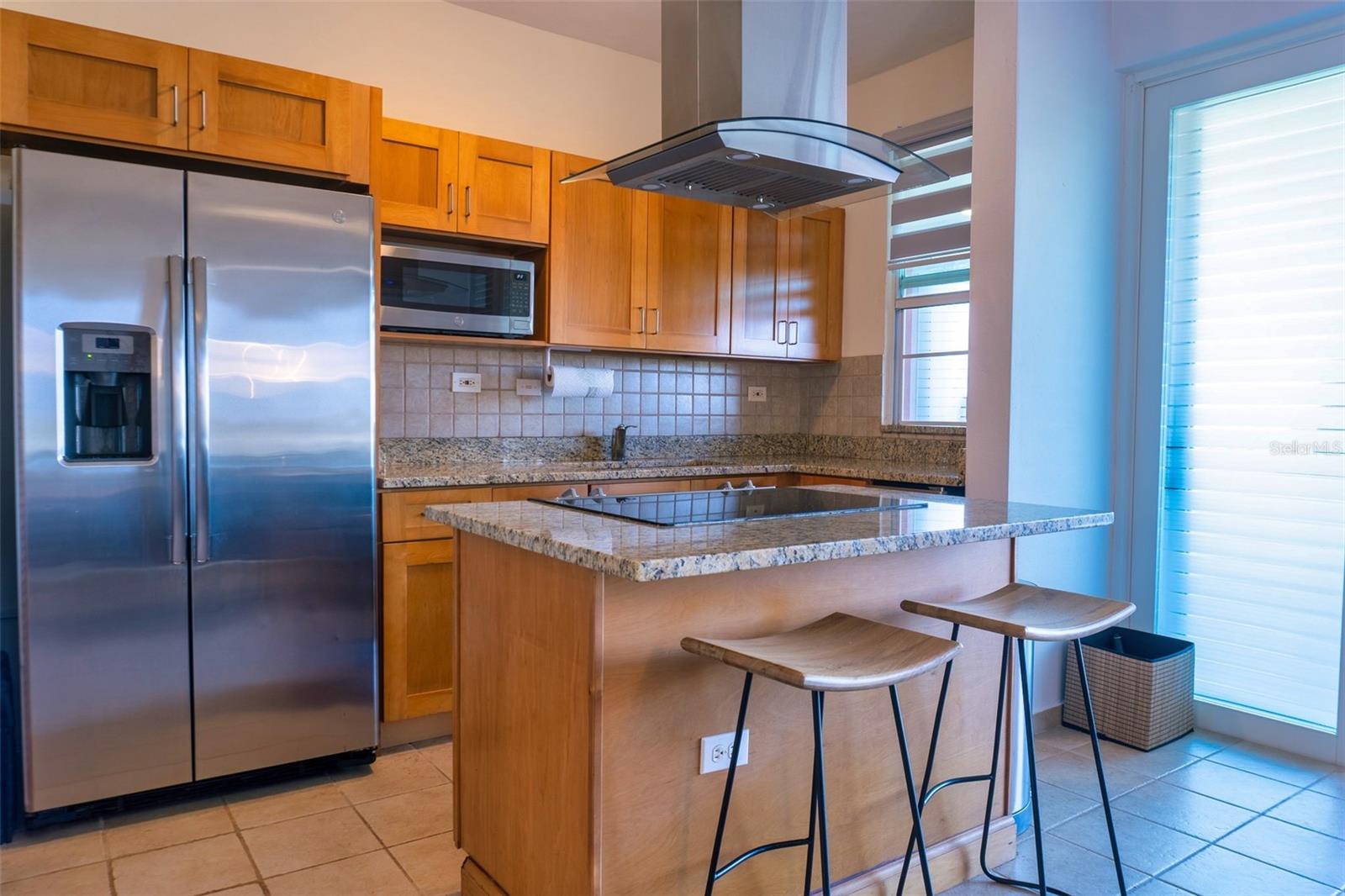 HARBOUR LAKES - Residential Lease