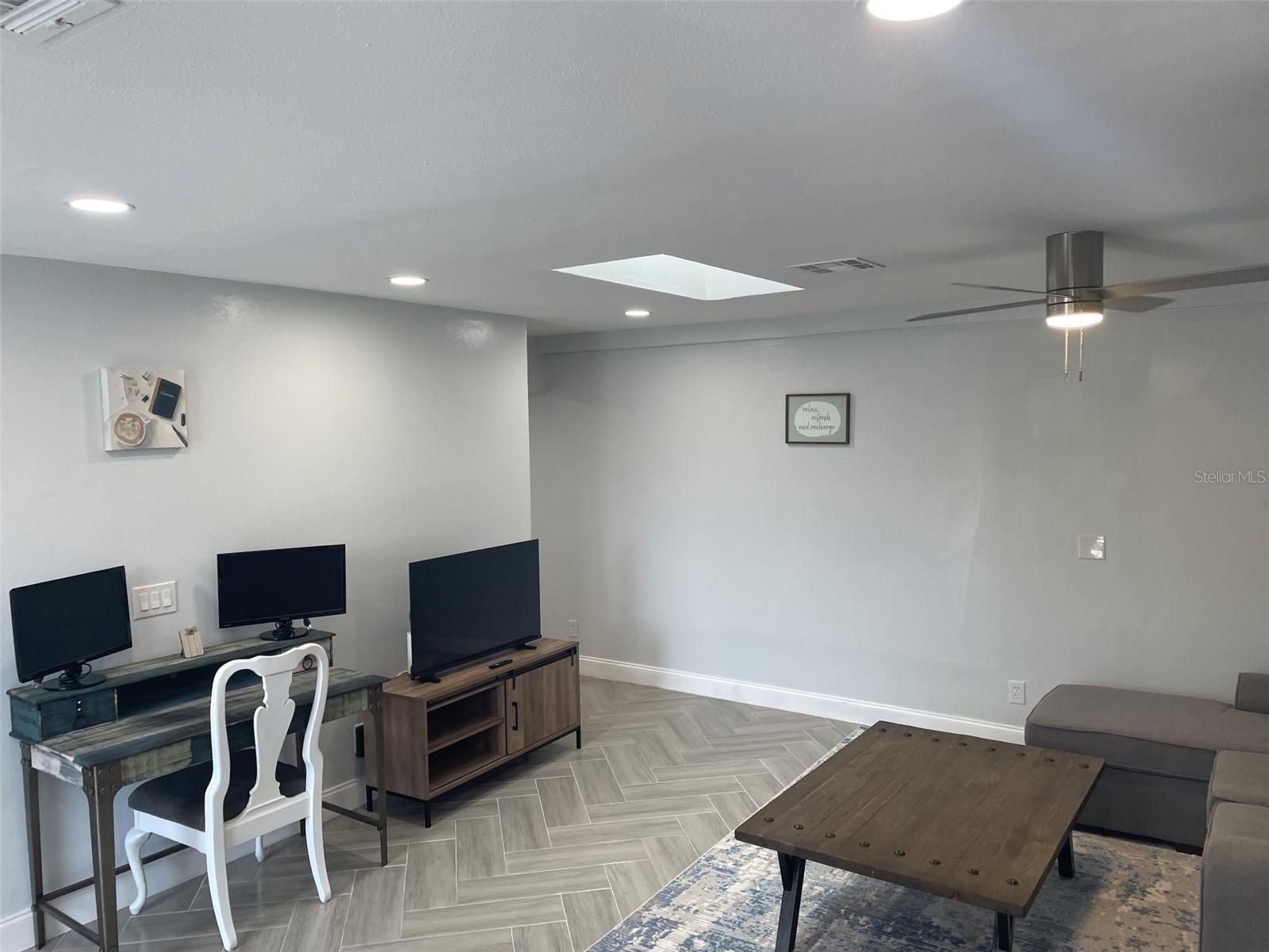 WARM MINERAL SPGS - Residential Income