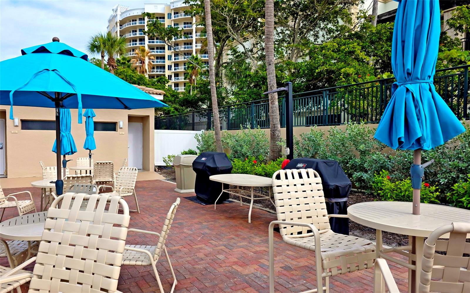 LIDO BEACH CLUB - Residential