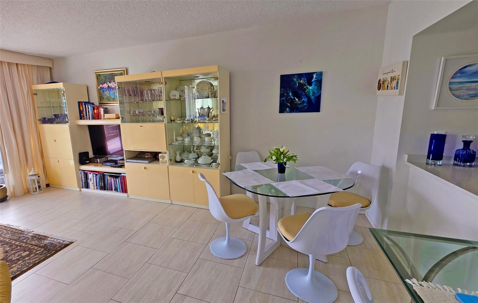 LIDO BEACH CLUB - Residential