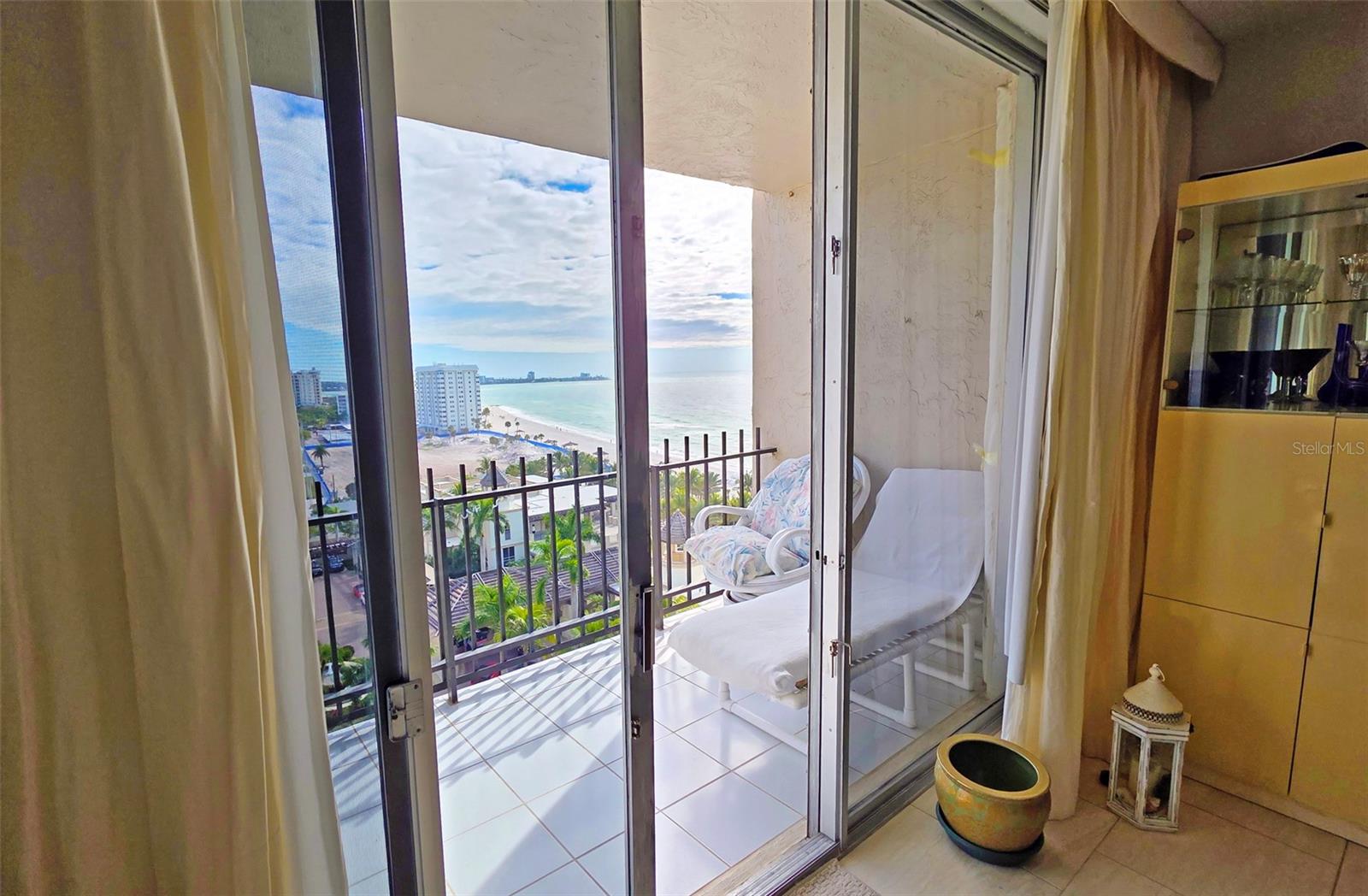 LIDO BEACH CLUB - Residential