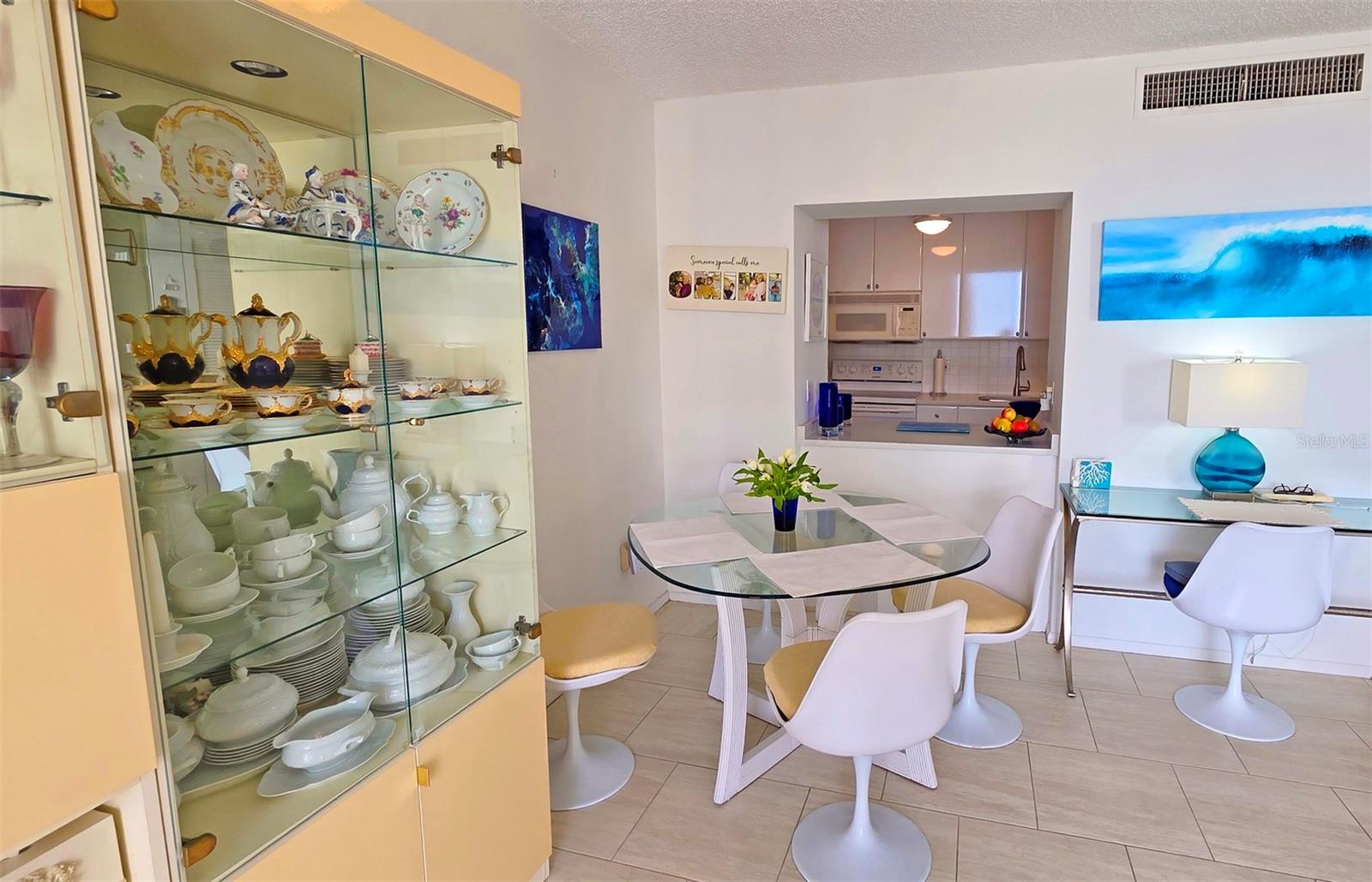 LIDO BEACH CLUB - Residential