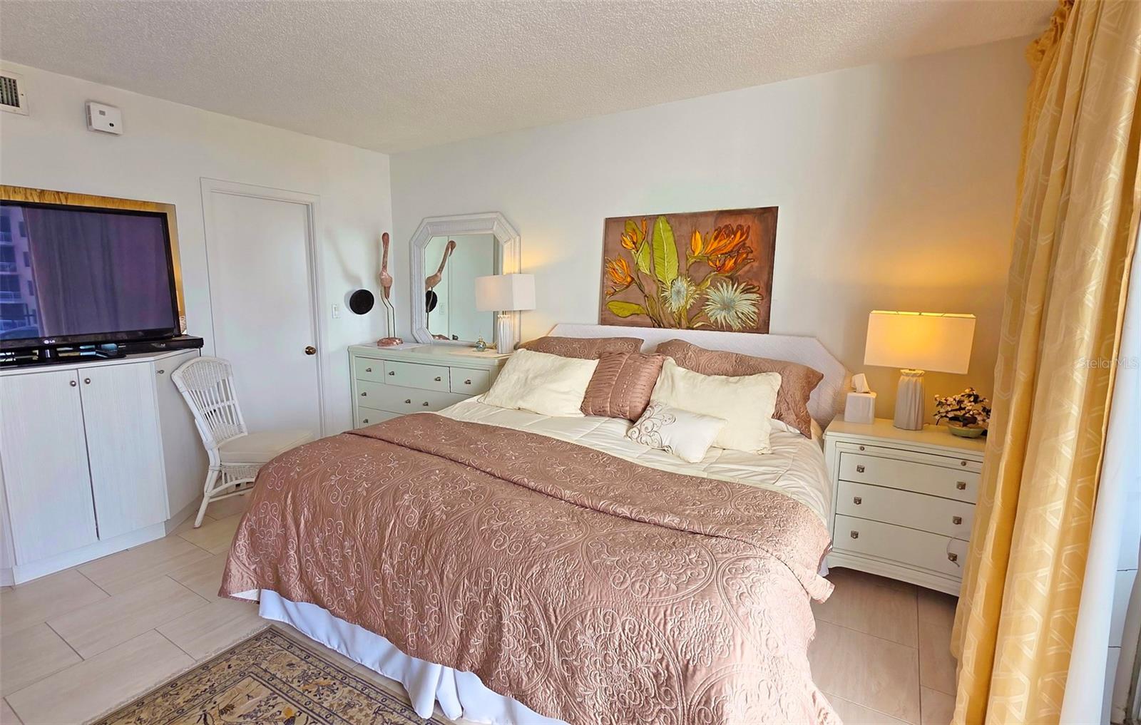 LIDO BEACH CLUB - Residential