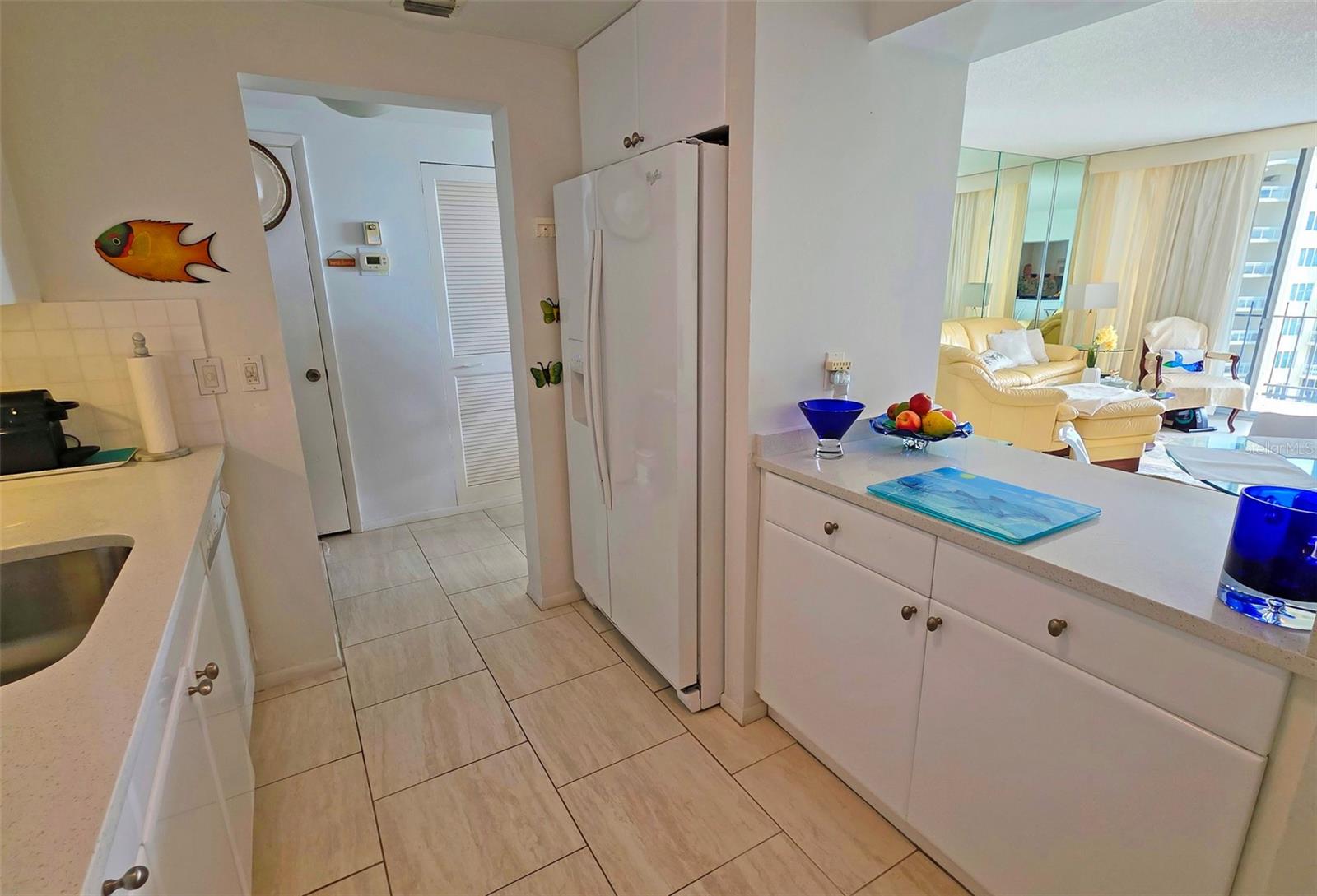 LIDO BEACH CLUB - Residential