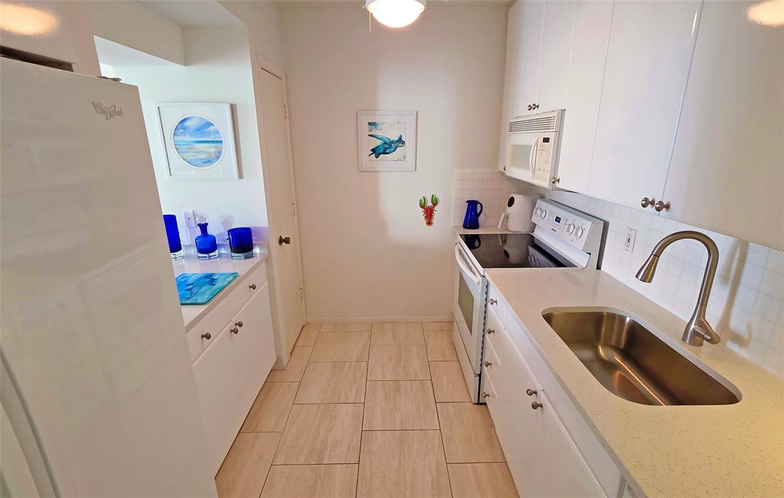 LIDO BEACH CLUB - Residential