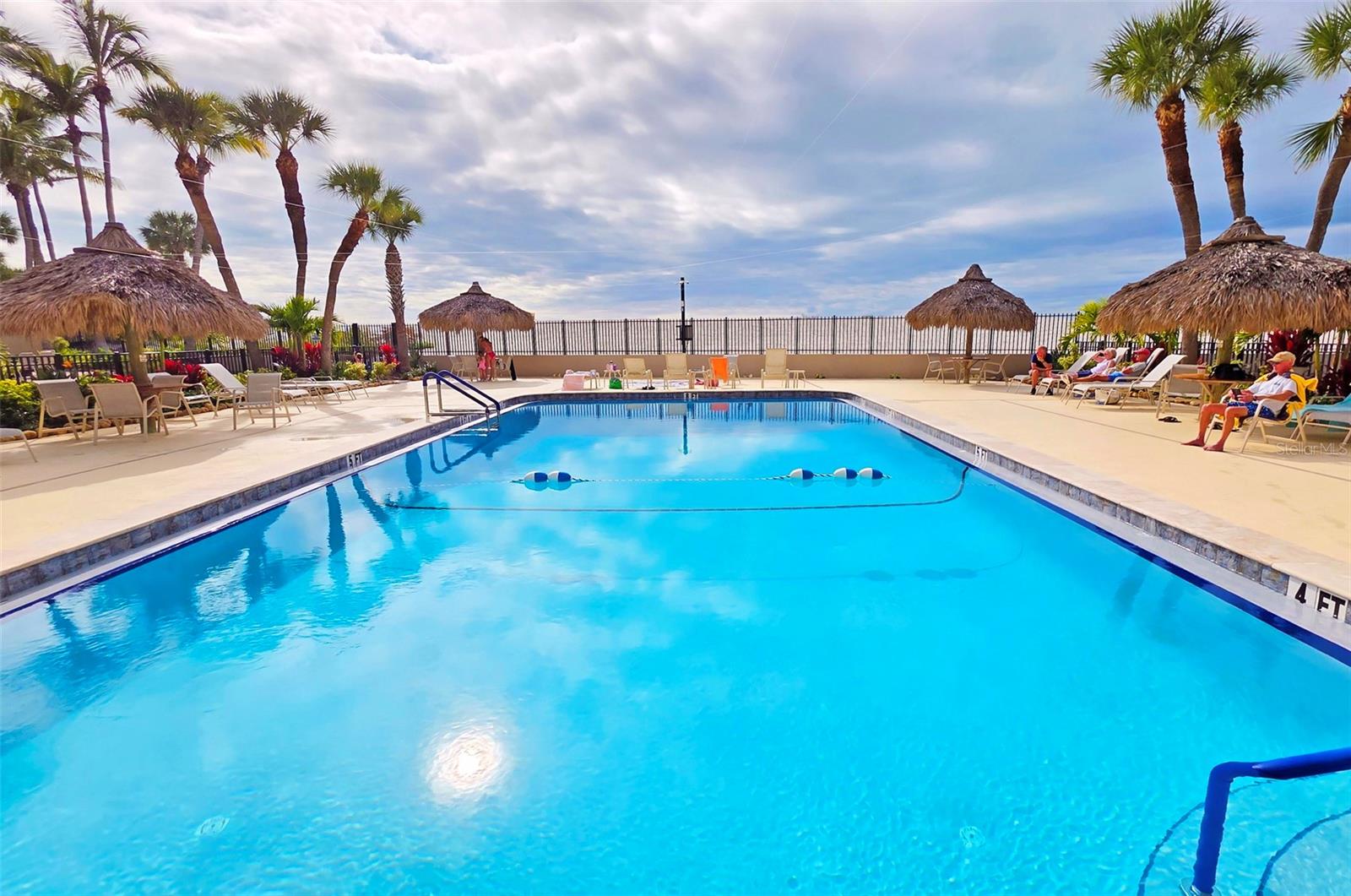 LIDO BEACH CLUB - Residential