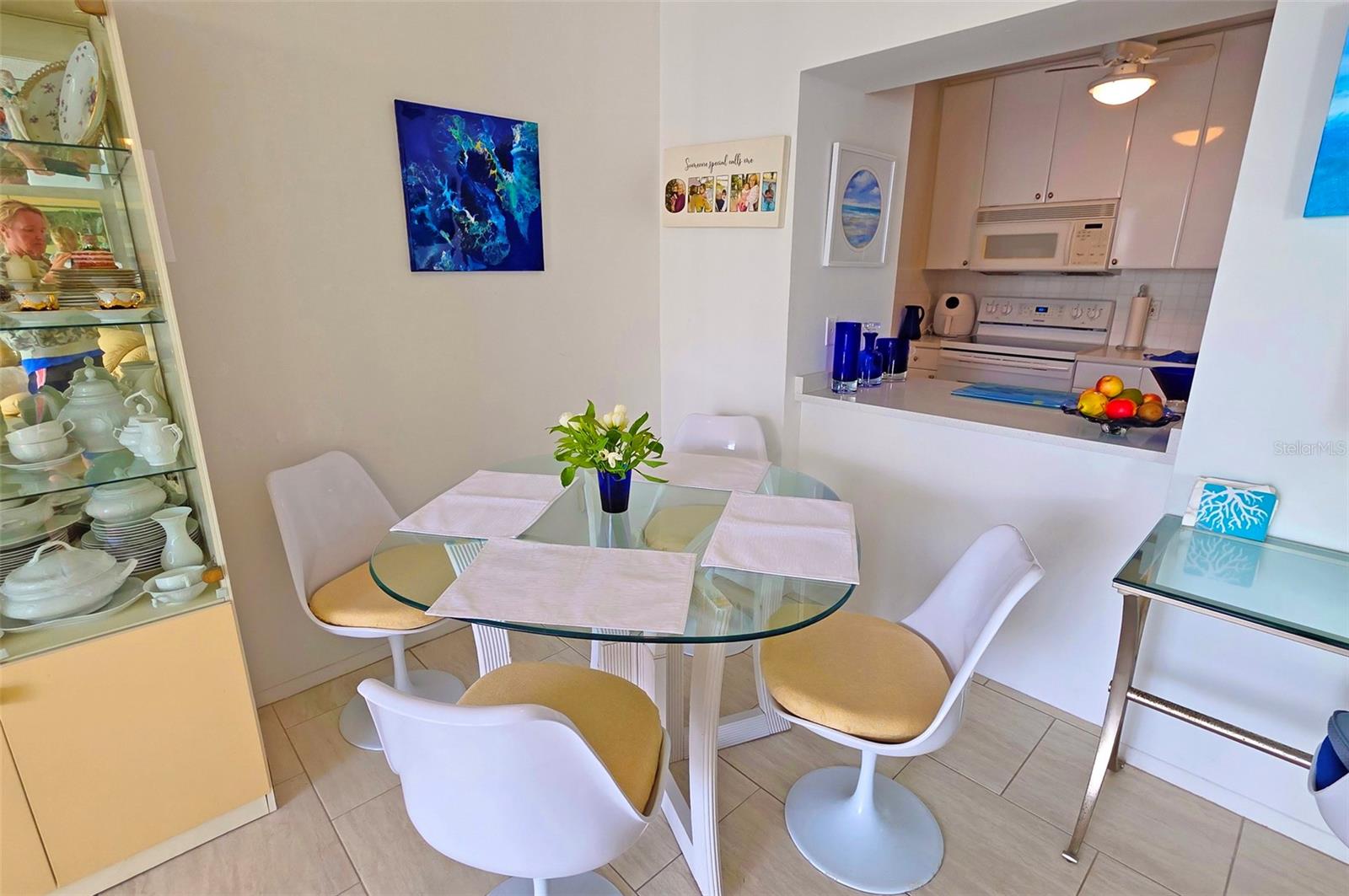 LIDO BEACH CLUB - Residential