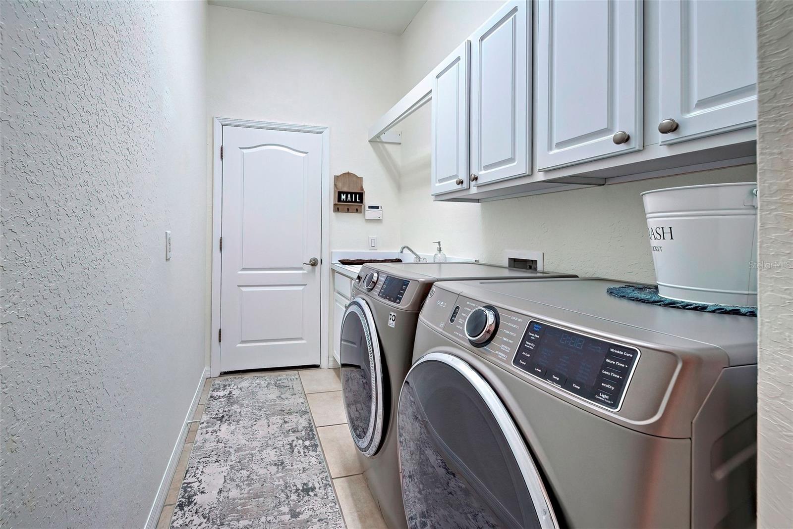 STONEYBROOK AT VENICE - Residential Lease